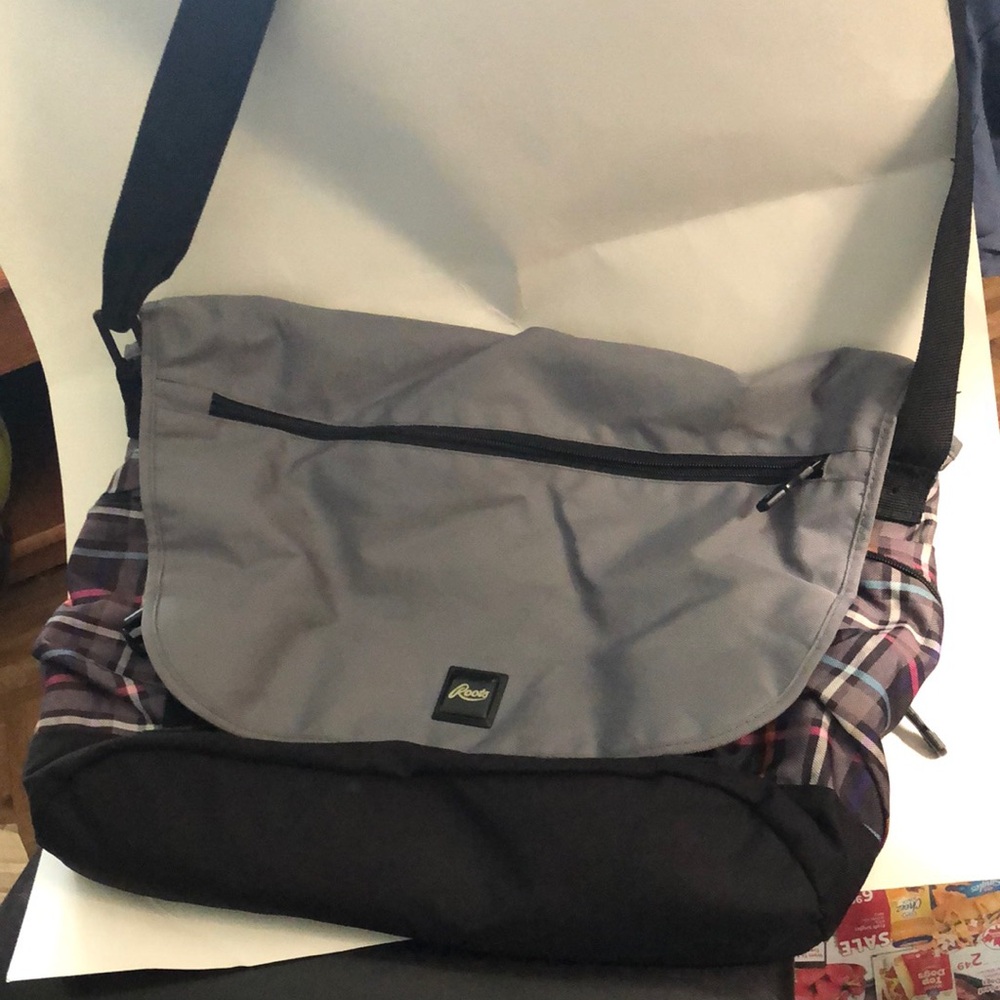 Roots Gray and Black Messenger/ Laptop Bag with Modern Design